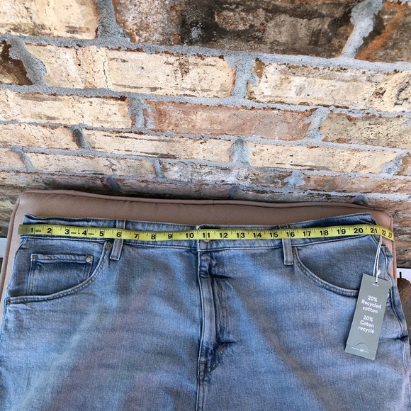 H&M Cotton Blend Mom Ultra High Denim Light Blue Cuffed Shorts 20 - Picture 10 of 14